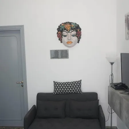 La Maestrina In * Taormina