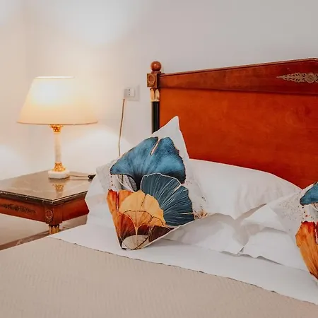 La Maestrina In Taormina