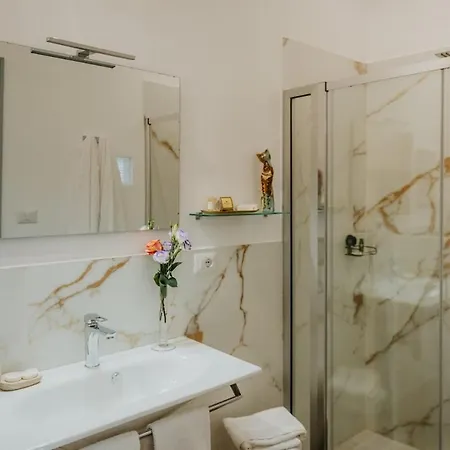 La Maestrina In Taormina