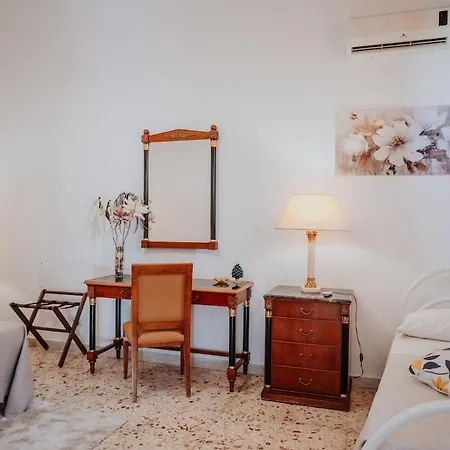 Daire La Maestrina In *