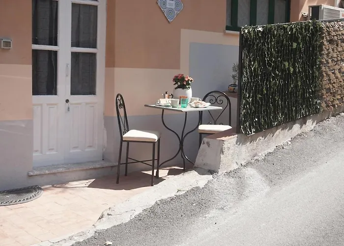La Maestrina In * Taormina