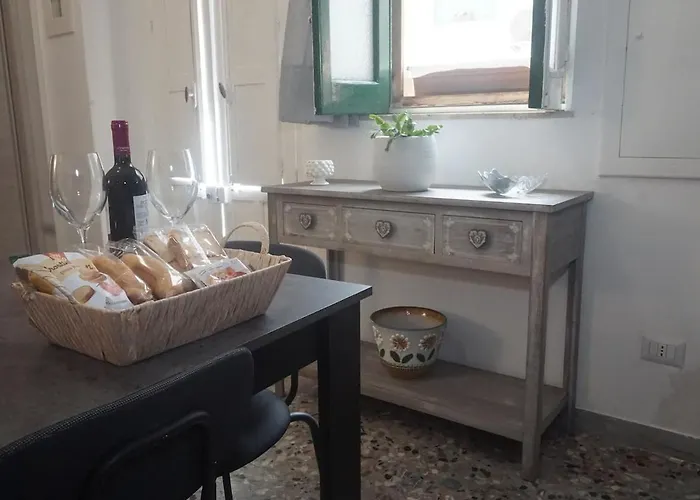 La Maestrina In Apartamento *